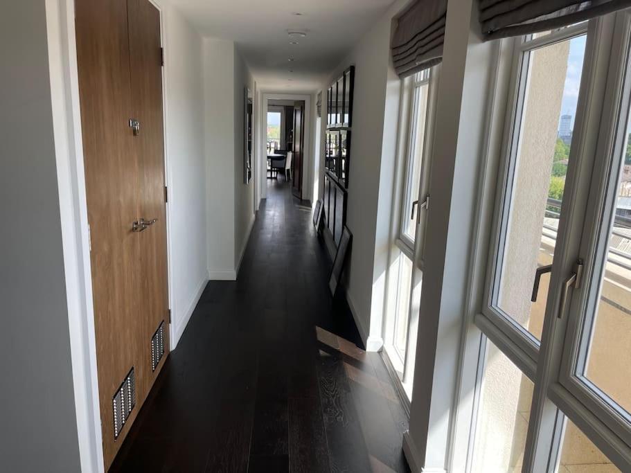 Large Luxury Penthouse With Free Parking Garage Daire Londra Dış mekan fotoğraf